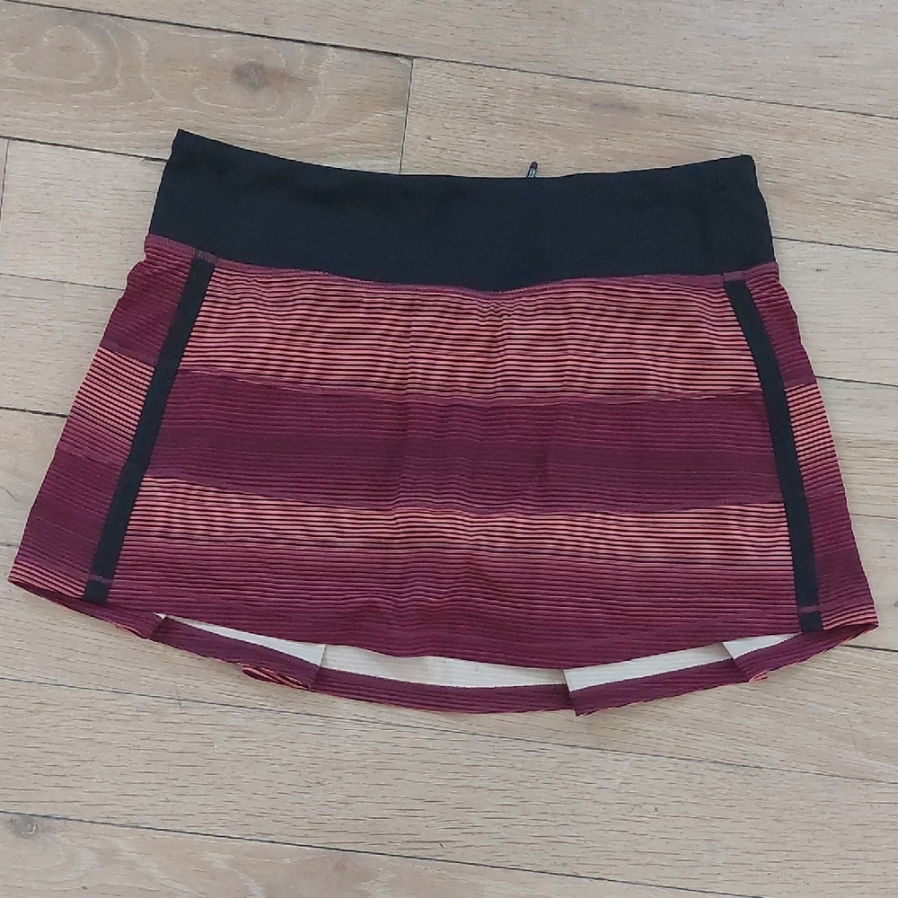 Lululemon Striped Red and Black Women's Running Skort.